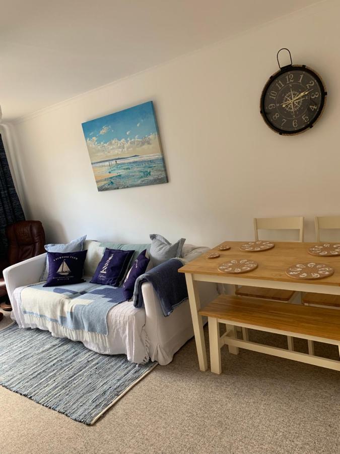 Lovely From 8 Mins Walk To With Free Parking And Sun Deck 2 Bed Sleeps 4 Апартаменты Лайм-Реджис